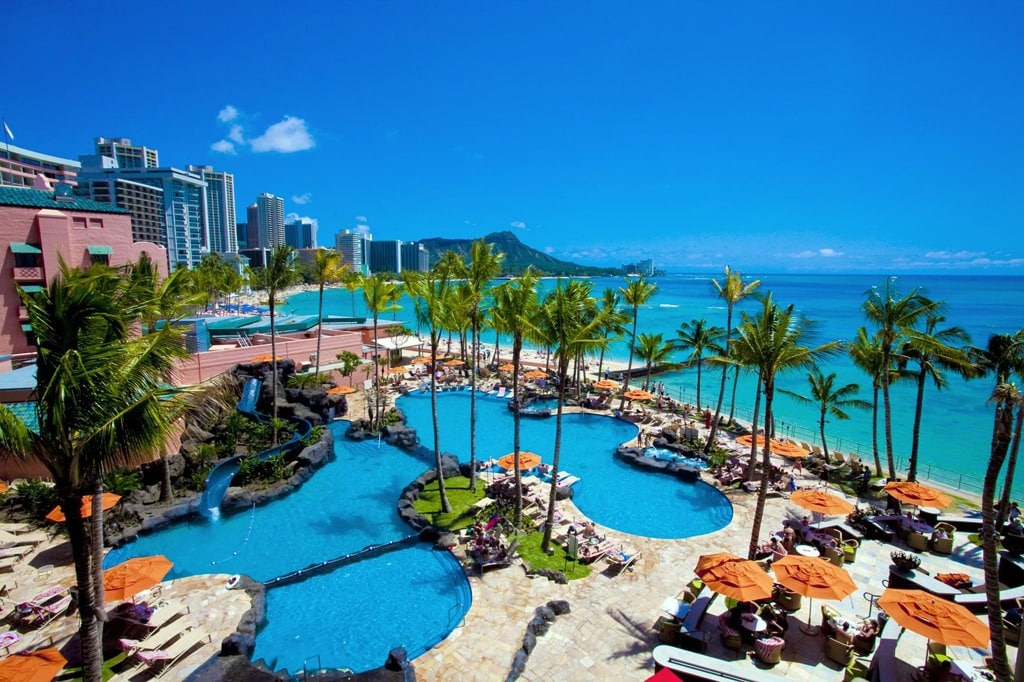 Download this Shared Pools For Guests The Royal Hawaiian And Waikiki Sheraton picture