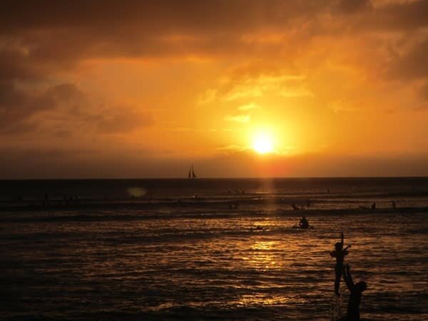 waikiki sunset daddy and child